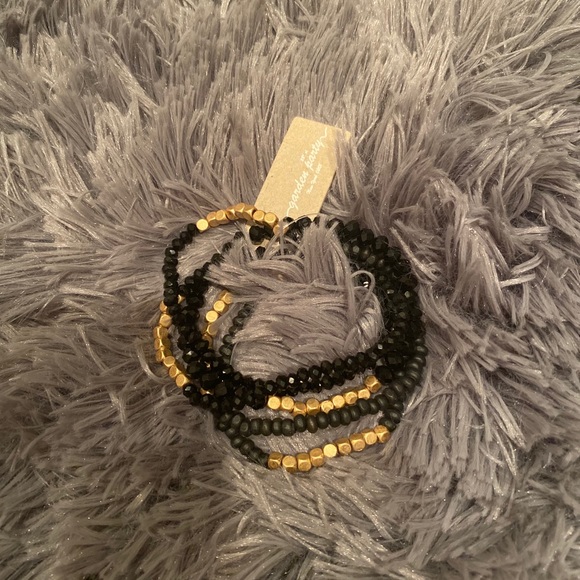 Black and gold set of 5 stretch bracelet - Picture 1 of 1